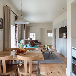 Cheval Abbey Apartments, At Holyrood EDI
